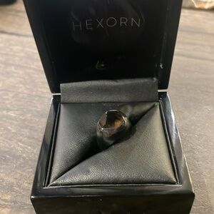 Hexorn black metal ring with quartz